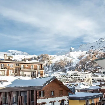 Gate - Main Street By Cervino View Experience Lejlighed Breuil-Cervinia